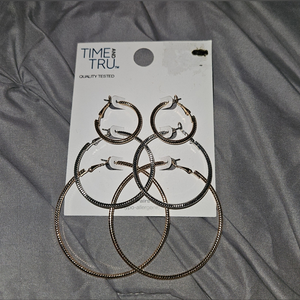 Time and Tru 3 Pairs Of Hoop Earrings- Various Sizes BNIB